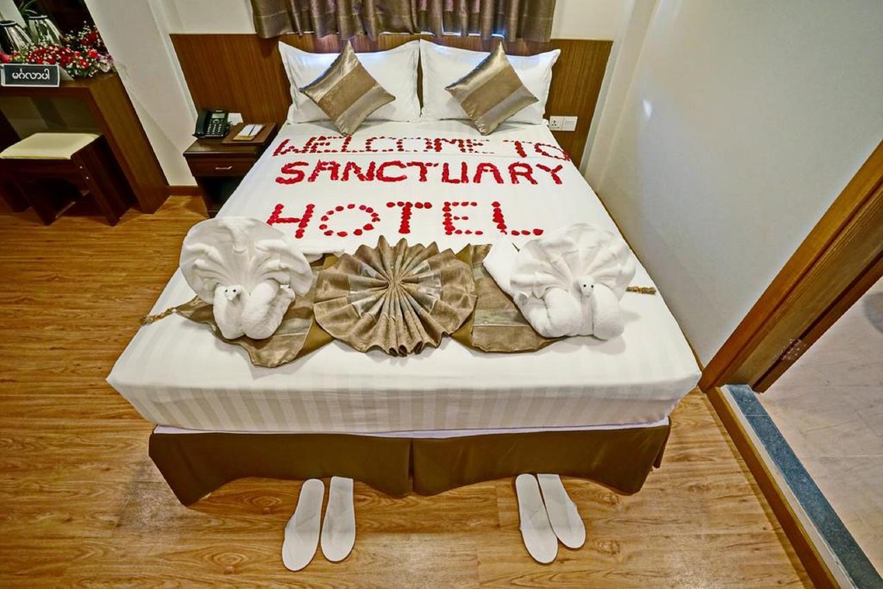 Sanctuary Hotel Mandalay Buitenkant foto