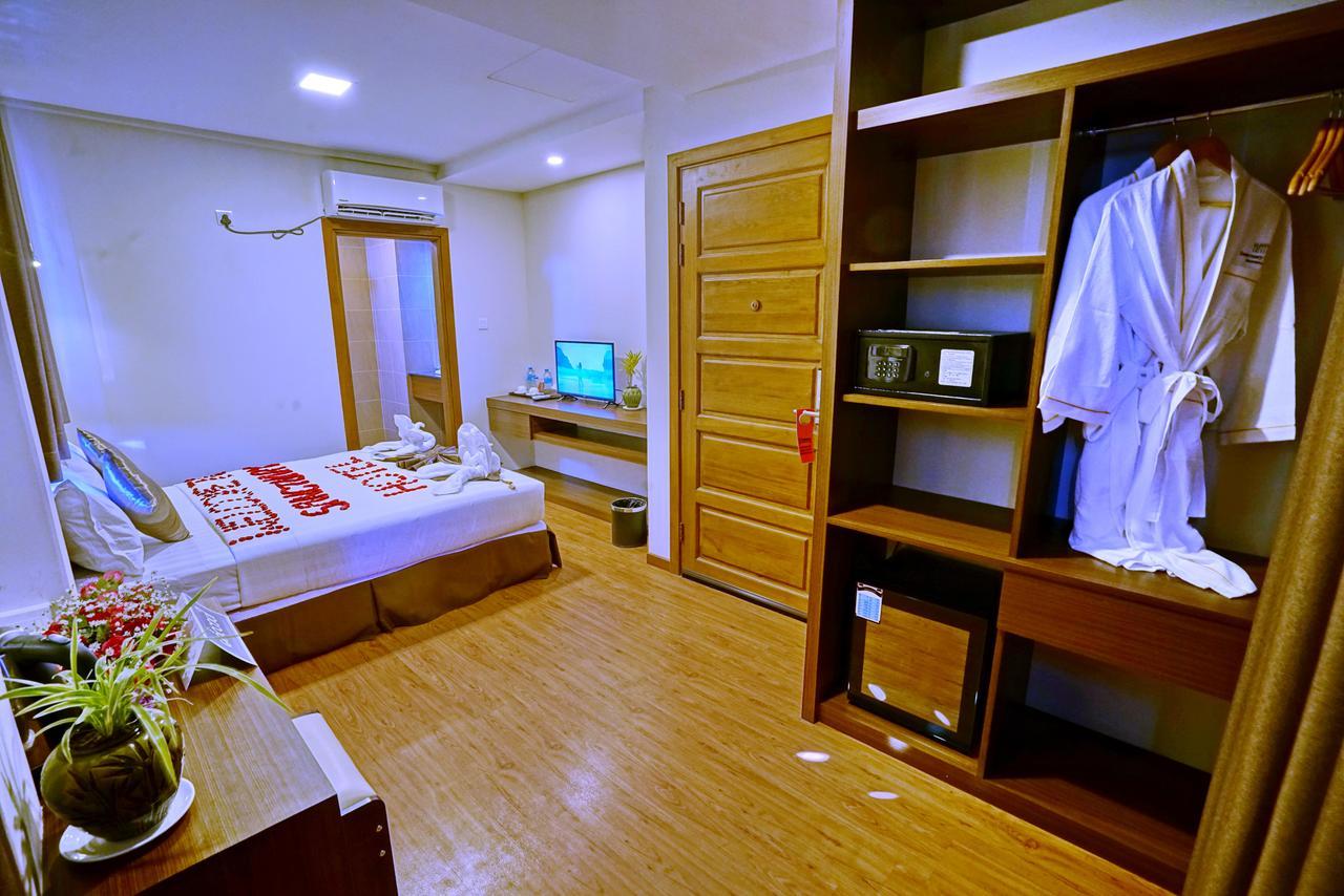 Sanctuary Hotel Mandalay Buitenkant foto