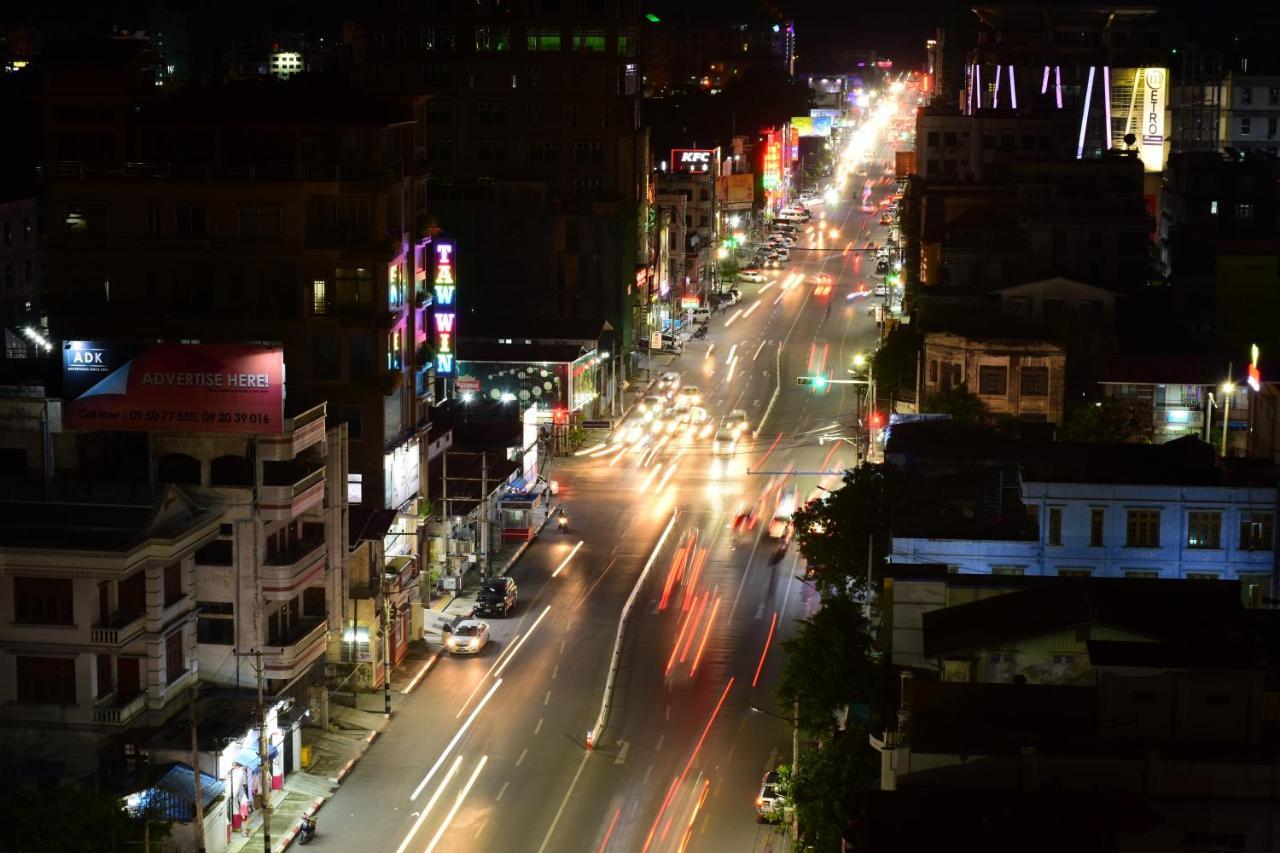 Sanctuary Hotel Mandalay Buitenkant foto