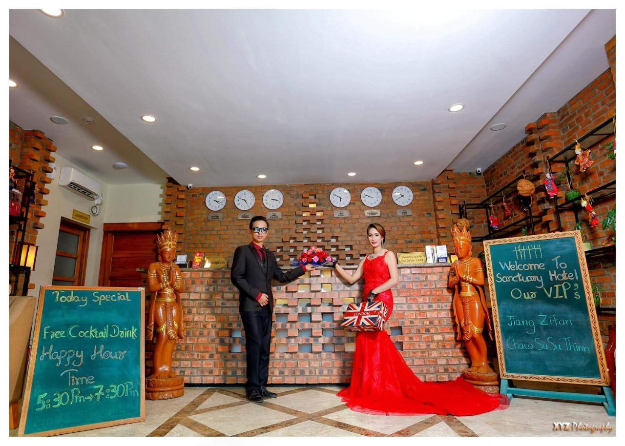 Sanctuary Hotel Mandalay Buitenkant foto