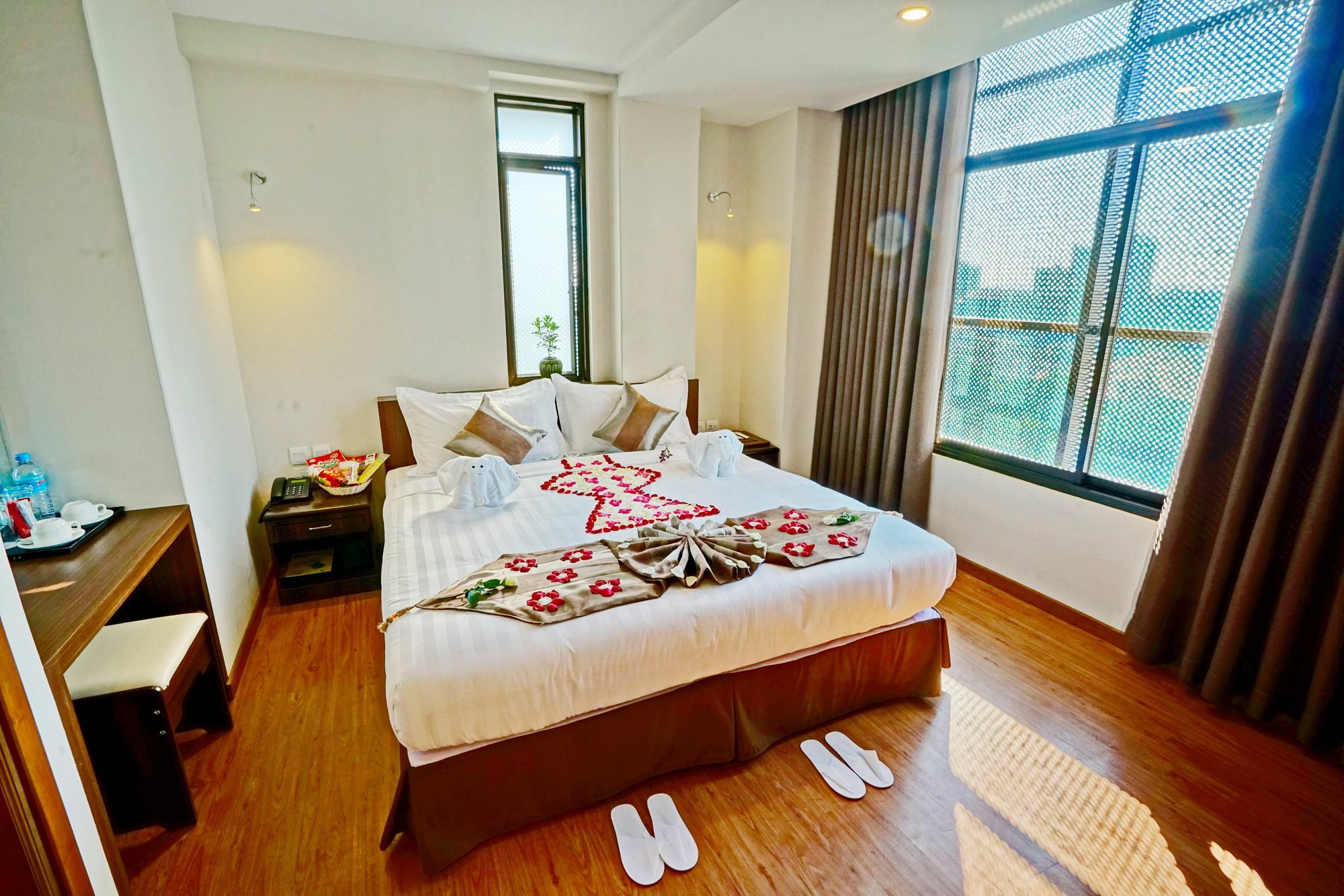 Sanctuary Hotel Mandalay Buitenkant foto