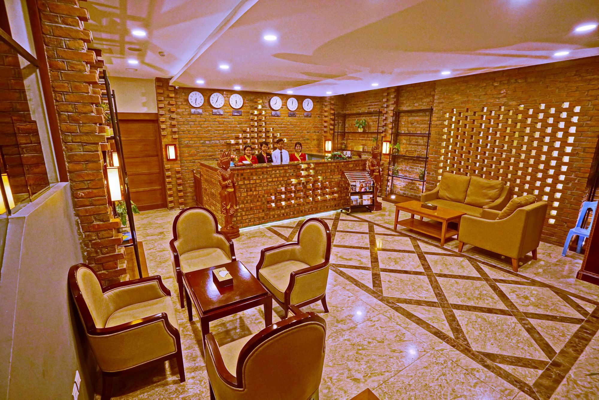 Sanctuary Hotel Mandalay Buitenkant foto